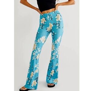 Novella Royale Janis Bells